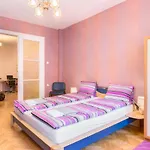 Rakovski Street Three Bedroom Ten People Spacious Apartment