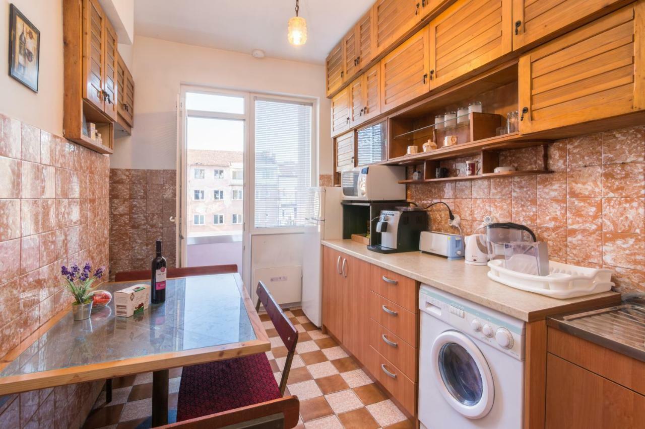 Apartment Rakovski Street Three Bedroom Ten People Spacious *
