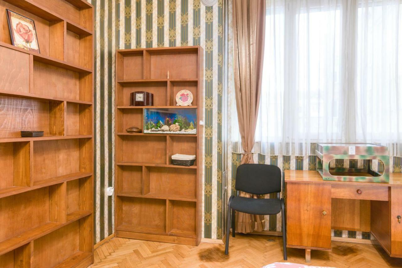 Apartment Rakovski Street Three Bedroom Ten People Spacious