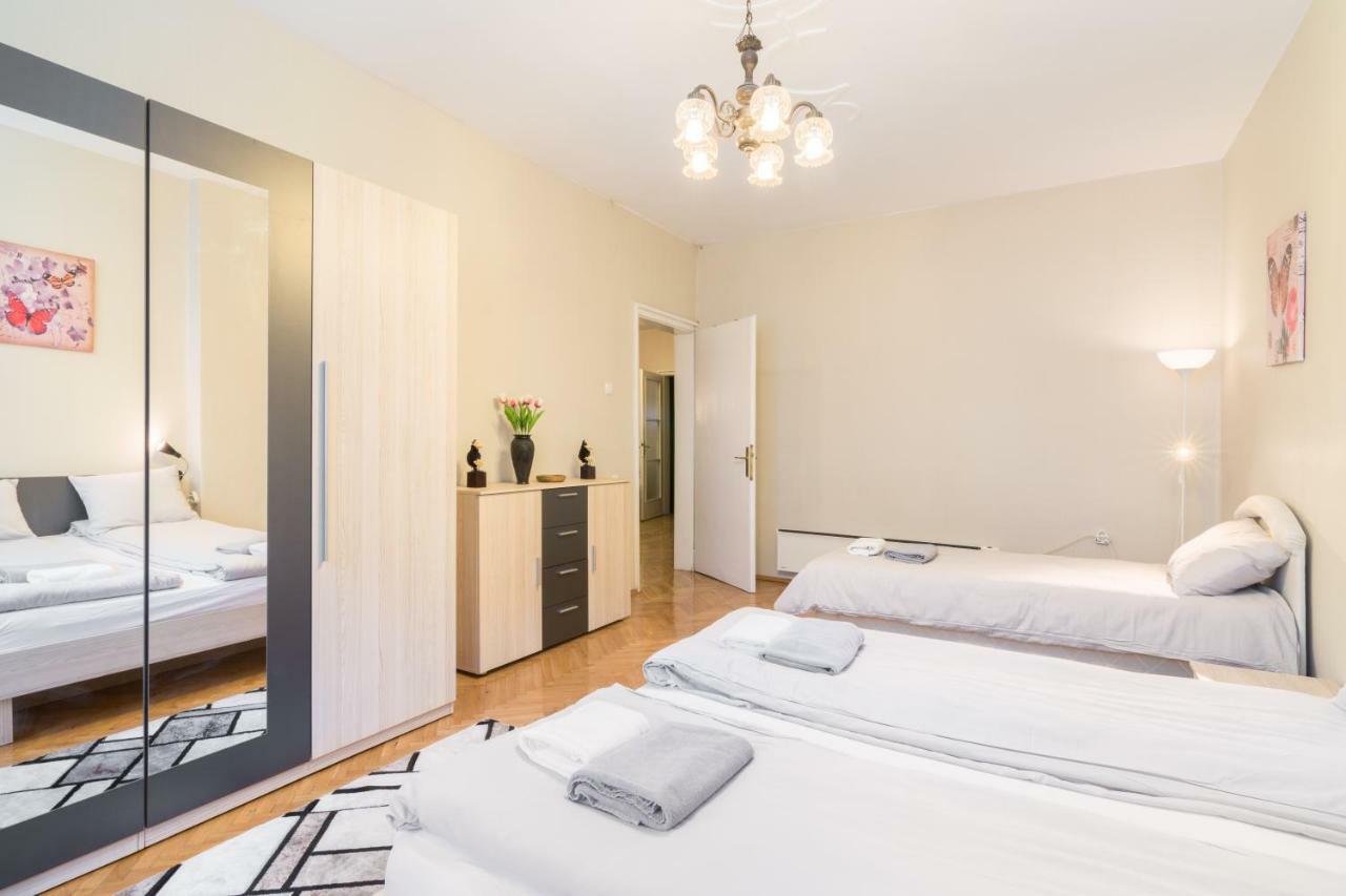 Apartment Rakovski Street Three Bedroom Ten People Spacious Sofia